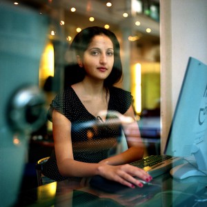 Beirut, Líbano, 2006. Joven en un internet café. @Alfredo Cáliz