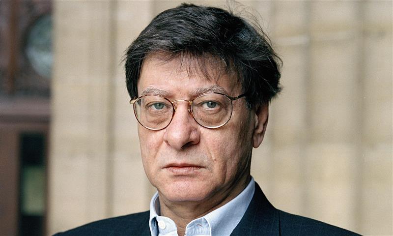 Mahmud Darwix en la tercera sesión del Club de Lectura organizado por Casa Árabe y la Librería Balqís