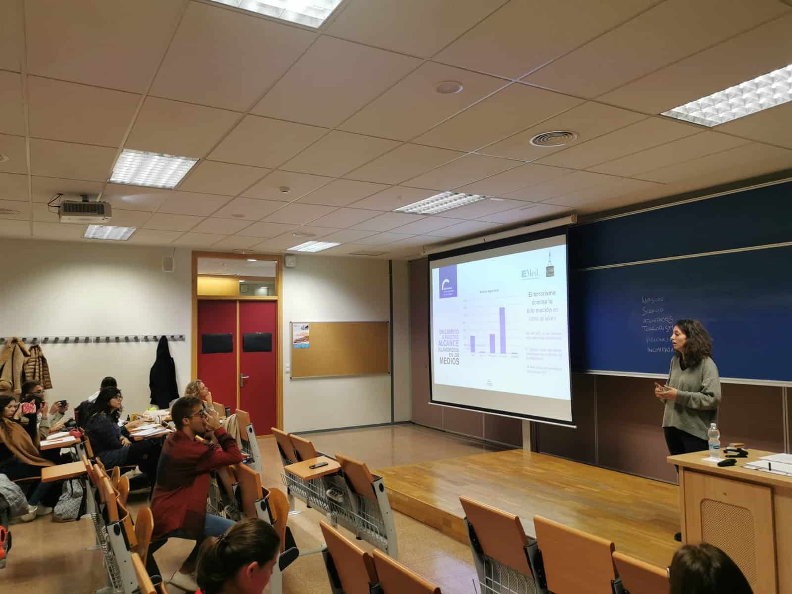 Seminario sobre el tratamiento del islam en los medios de comunicación en la Universidad Miguel Hernández de Elche