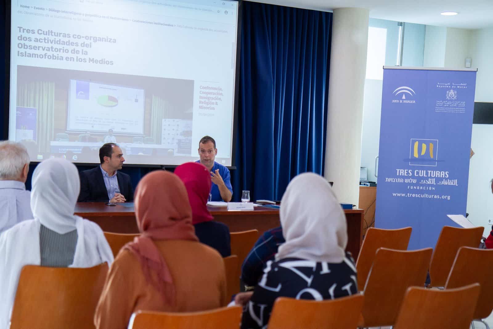 Reunión en la sede de la Fundación Tres Culturas con asociaciones sensibilizadas con la islamofobia